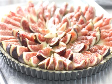 fig-and-mascarpone-tart-honest-cooking image