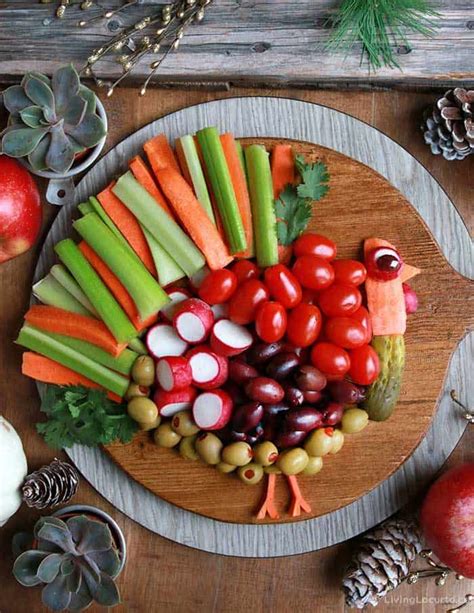 turkey-vegetable-tray-fun-thanksgiving-veggie-snack image