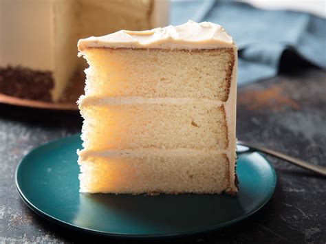 white-cake-with-brown-butter-and-toasted-sugar image