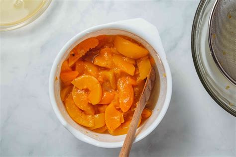 easy-gluten-free-peach-cobbler-recipe-the-spruce-eats image