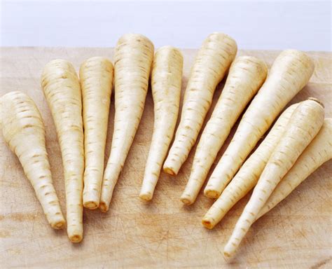 health-benefits-of-parsnips-healthy-chip image