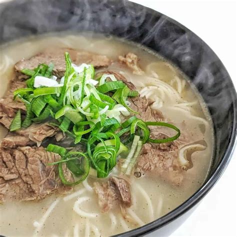 seolleongtang-recipe-healthy-korean-ox-bone-soup image