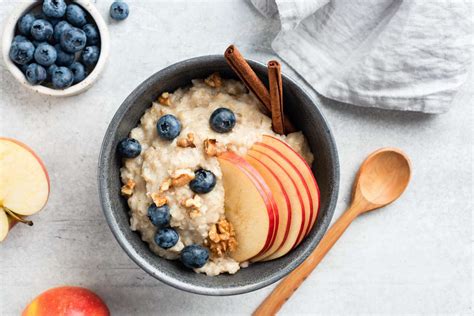 14-healthy-oatmeal-recipe-ideas-for-breakfast image