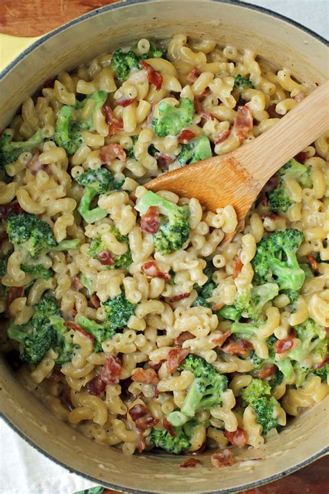 one-pot-bacon-broccoli-mac-and-cheese-emily-bites image