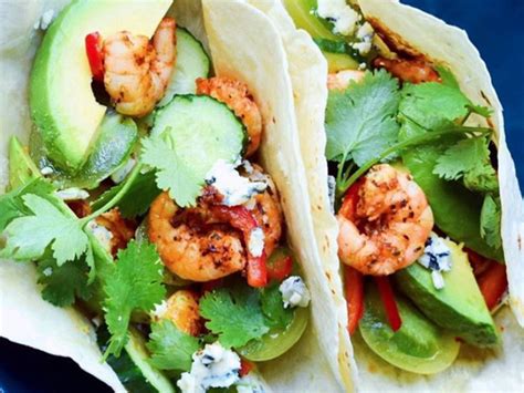 healthy-shrimp-and-avocado-wrap-recipe-kitchen image