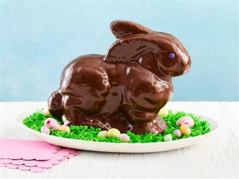 how-to-make-a-giant-chocolate-bunny-cake-for-easter image