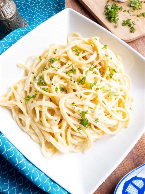 super-creamy-three-cheese-spaghetti-recipe-reciply image