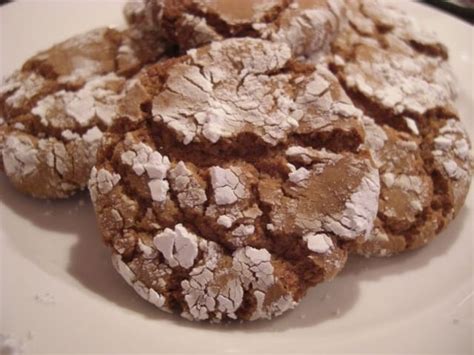 spiced-crackle-cookies-with-crystallized-ginger image