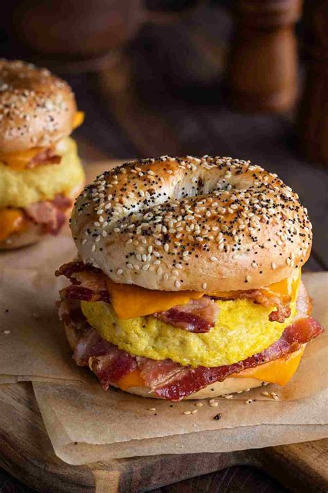 27-bagel-breakfast-sandwich-ideas-table-for-seven image