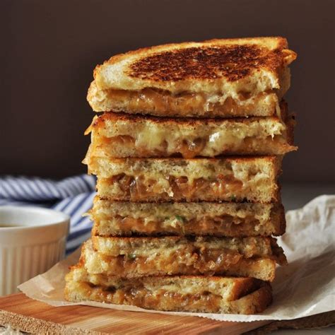french-onion-soup-grilled-cheese-rachel-hollis image