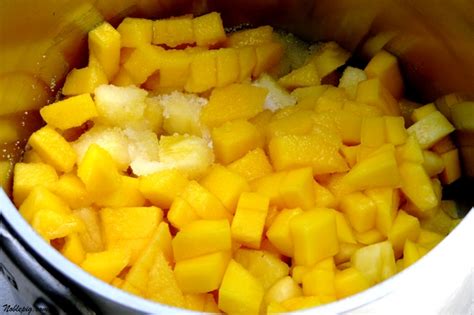 macadamia-nut-chicken-with-mango-pineapple image