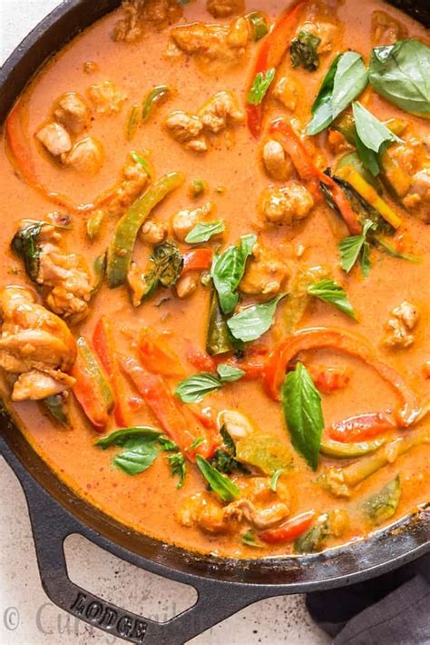 best-thai-panang-curry-recipe-with-chicken-currytrail image