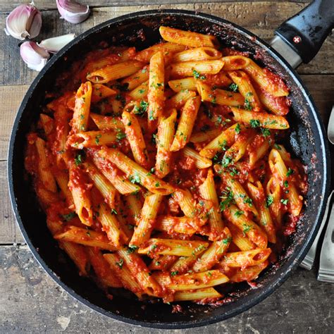 spanish-pasta-with-roasted-red-pepper-sauce image