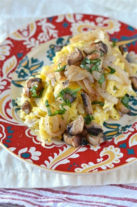 scrambled-eggs-with-mushrooms-and-onions-know image