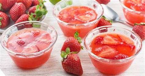 naturally-flavored-homemade-strawberry-gelatin image