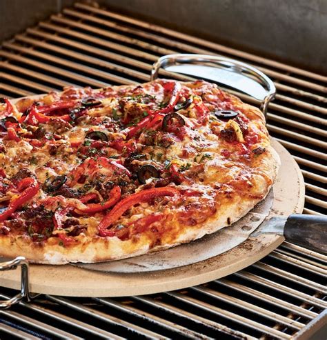 how-to-grill-an-awesome-pizza-on-the-grill-weber-inc image
