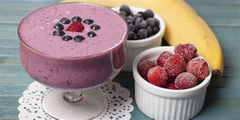 berry-splash-breakfast-smoothie image