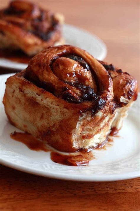 apple-butter-cinnamon-rolls-the-daring-gourmet image