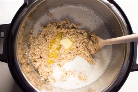 instant-pot-steel-cut-oats-easy-healthy image
