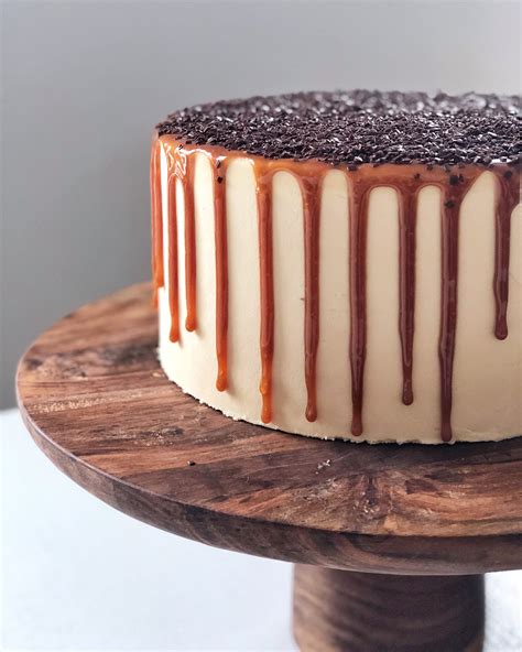 dark-chocolate-salted-caramel-cake-cake-by-courtney image
