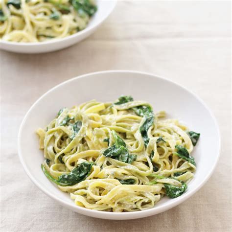 gargano-pasta-with-spinach-and-blue-cheese-sauce-easy image