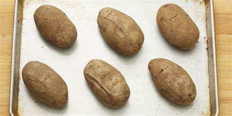 how-to-bake-a-potato-in-the-oven image