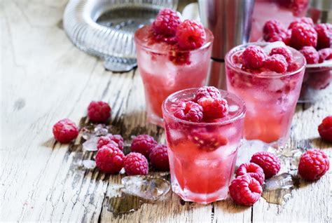 raspberry-gin-recipe-easy-to-make-at-home-in-under-5 image