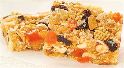 pack-and-go-cereal-bars-recipe-kelloggs image