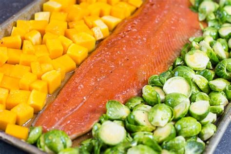 one-pan-salmon-and-veggies-ifoodrealcom image