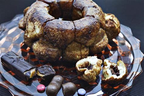 recipe-monkey-bread-surprise-the-globe-and-mail image