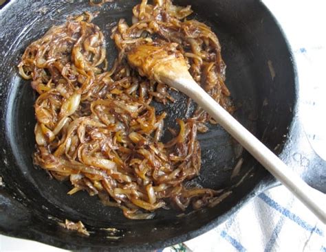 how-to-caramelize-onions-canadian-living image
