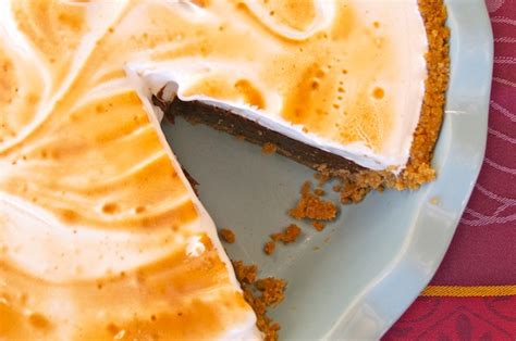 peanut-butter-smores-meringue-pie-recipe-cooking image