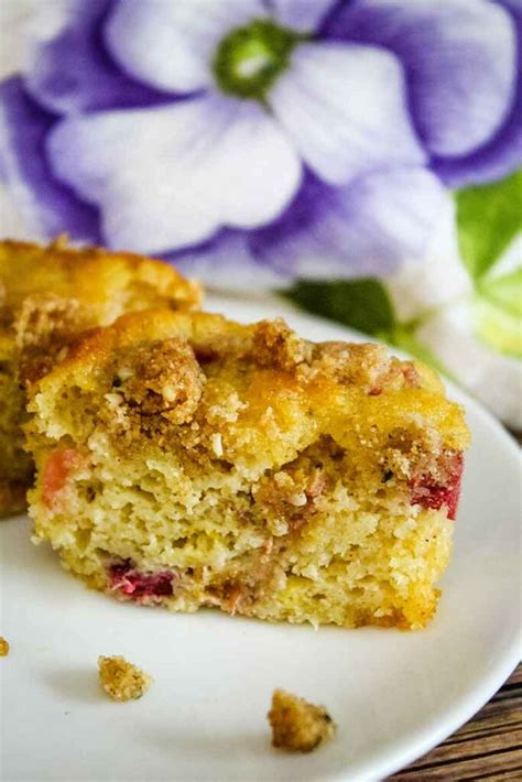 keto-rhubarb-muffins-with-crumb-topping image