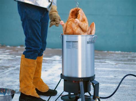 how-to-fry-a-turkey-this-thanksgiving-real-simple image