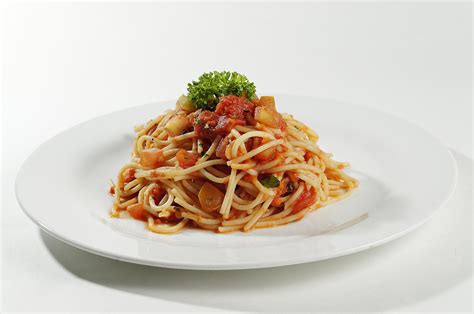 vegetarian-crockpot-spaghetti-sauce-recipe-the-spruce image