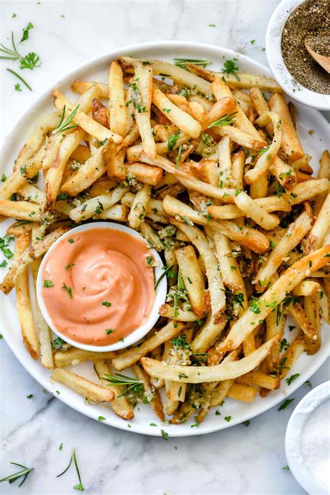 killer-garlic-fries-air-fryer-or-oven-baked image