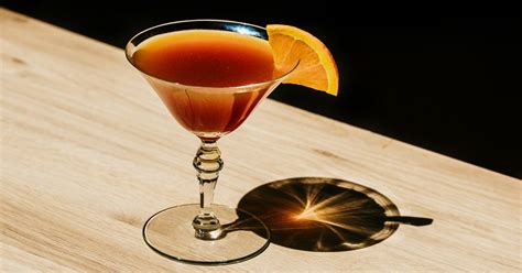 orange-blossom-cocktail-recipe-liquorcom image