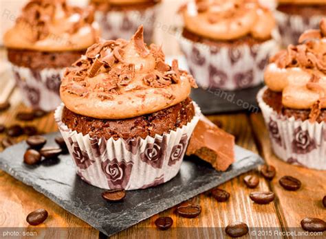 chocolate-mayonnaise-cupcakes image