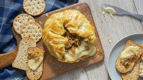 french-onion-baked-brie-better-than-bouillon image