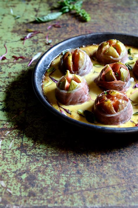 roasted-figs-with-gorgonzola-cream-bibbyskitchen image