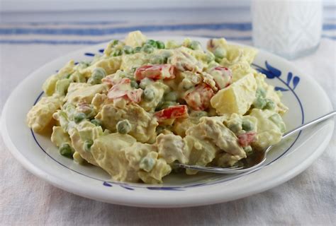 creamy-chicken-potato-salad-lindas-best image