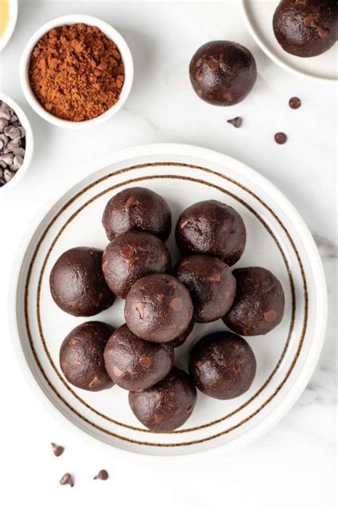 cocoa-balls-5-ingredients-minutes-texanerin-baking image