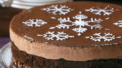 milk-chocolate-mousse-cake-with-hazelnut-crunch-crust image