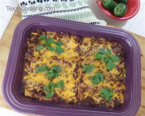recipe-of-the-week-lubys-cheese-enchiladas-with-chili image