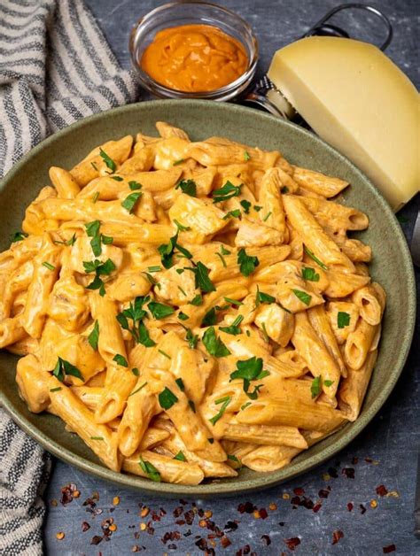 creamy-buffalo-chicken-pasta-skinny-spatula image