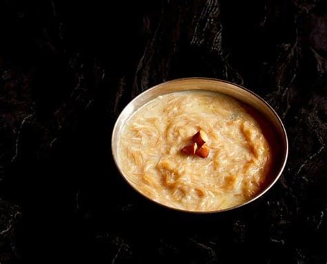 vermicelli-kheer-a-sweet-aromatic-indian-dessert image