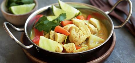 thai-peanut-and-chicken-curry-annie-chuns image