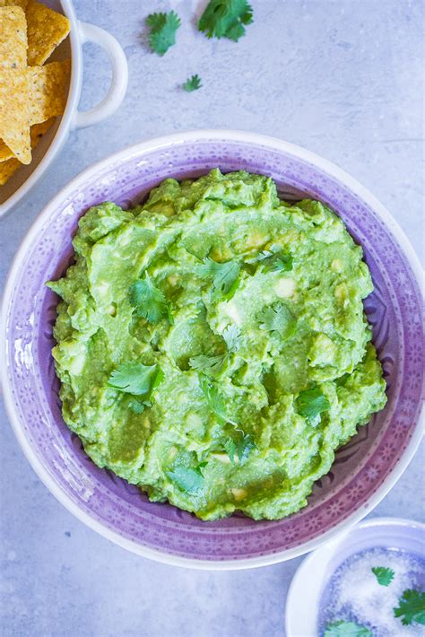 the-best-easy-guacamole-recipe-she-likes-food image