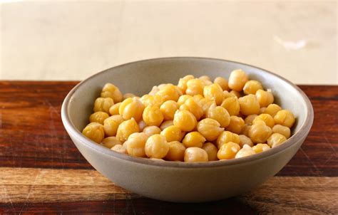 how-to-cook-chickpeas-in-the-slow-cooker image