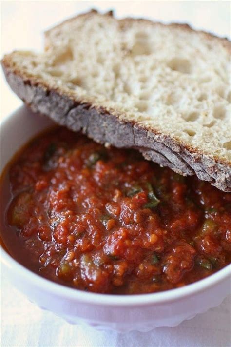 roasted-garlic-tomato-sauce-nutmeg-nanny image